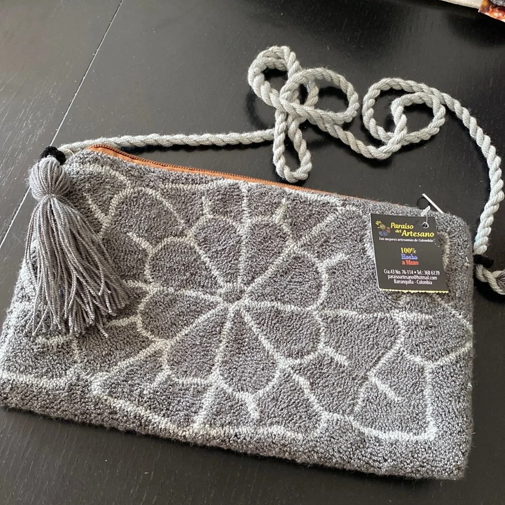 Artesan Colombian Shoulder Bag/ Clutch - Picture 1 of 9